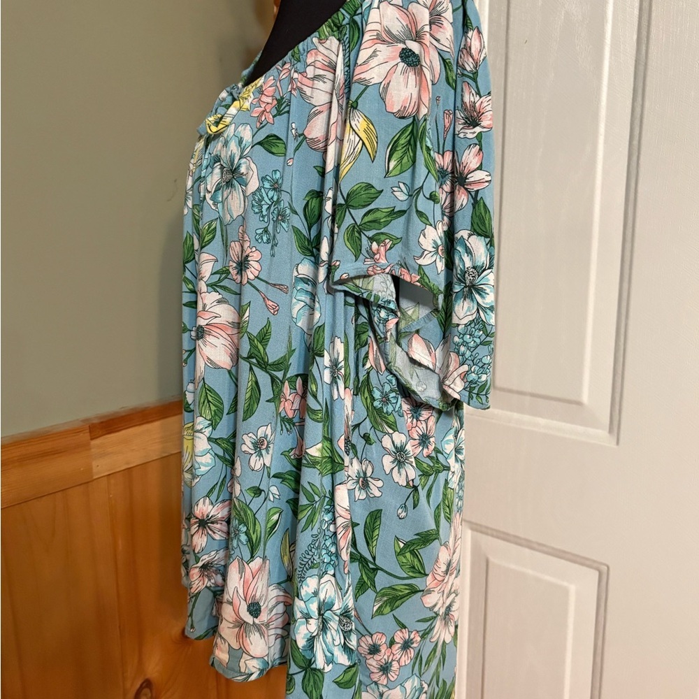 Torrid Blue Floral Blouse with Tie Front - Picture 3 of 7